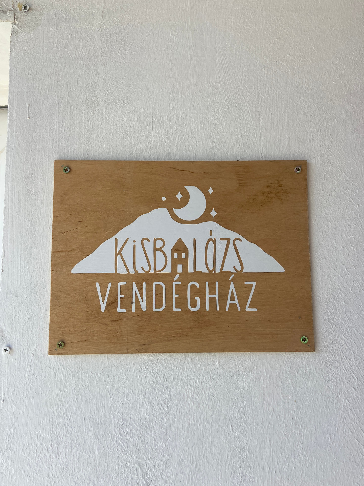 Kisbalázs Vendégház tábla