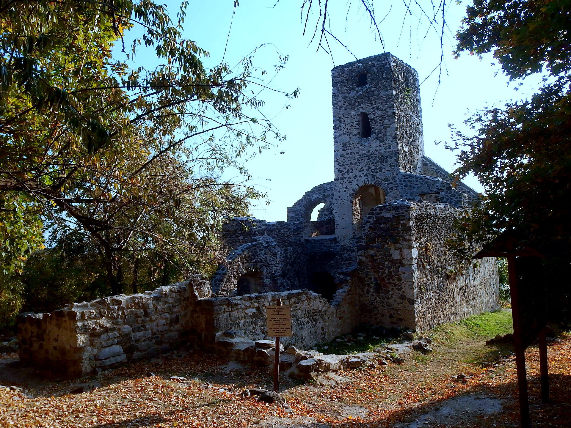 Szent Balázs-hegyi templomrom Szentantalfa mellett